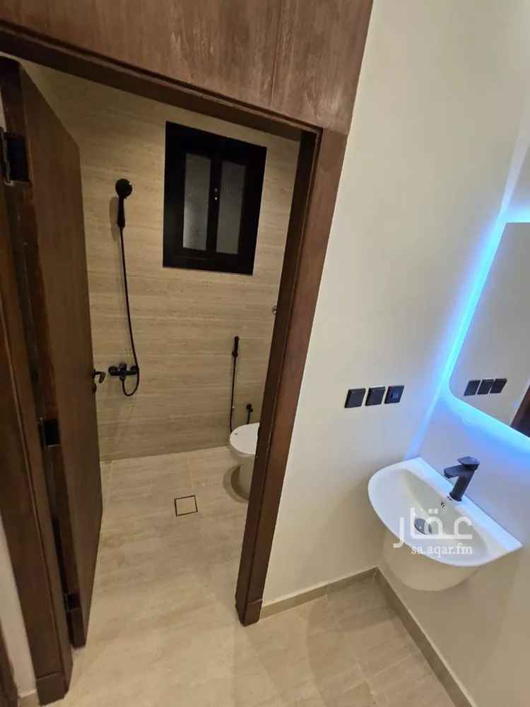 دور للبيع في شارع الاشتر النخعي, حي الرحمانية, مدينة جدة, منطقة مكة المكرمة صورة 3