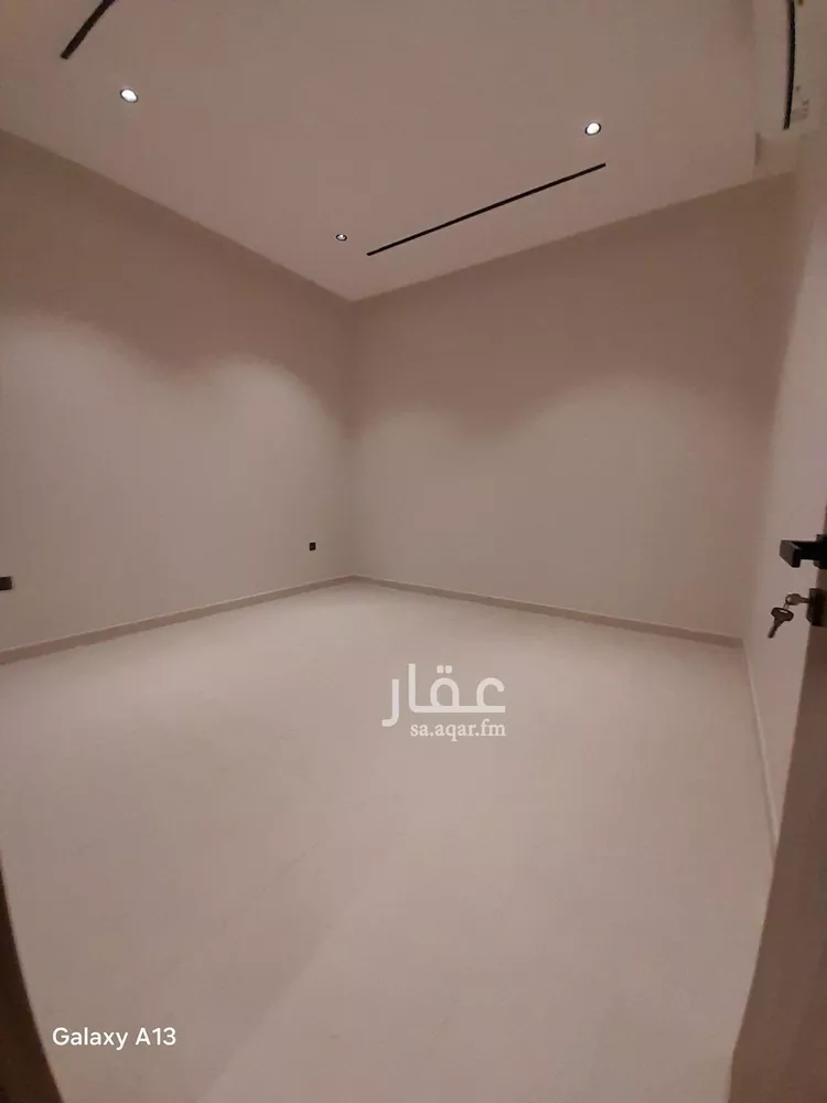 دور للبيع في شارع عبدالرحمن الرازي, حي عكاظ, مدينة الرياض, منطقة الرياض 8