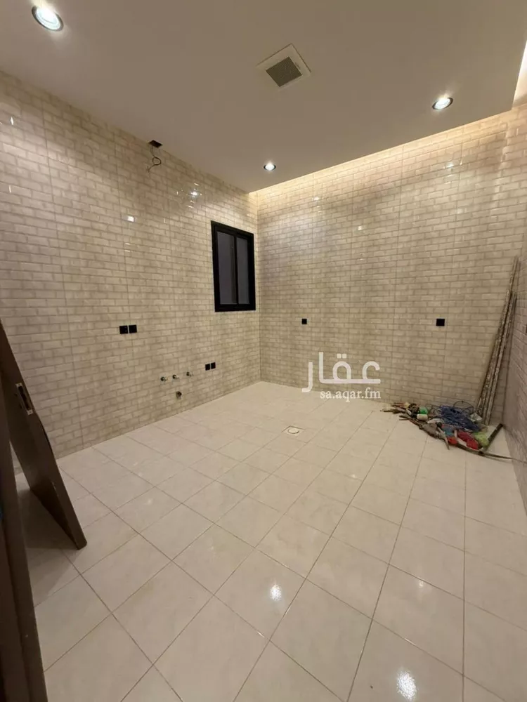 Floor for Sale in Riyadh Badr 13