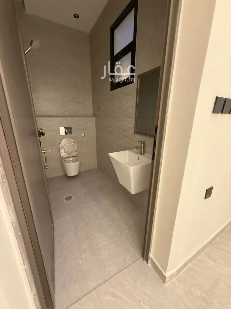 Floor for Sale in Riyadh Badr 8