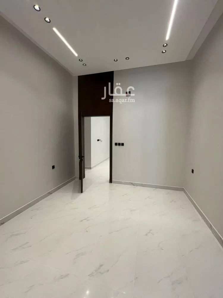 Floor for Sale in Riyadh Al Janadriyah 15