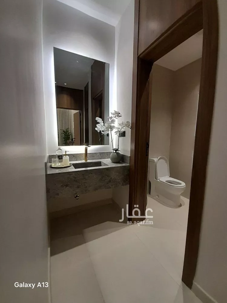 Floor for Sale in Riyadh Okaz 10