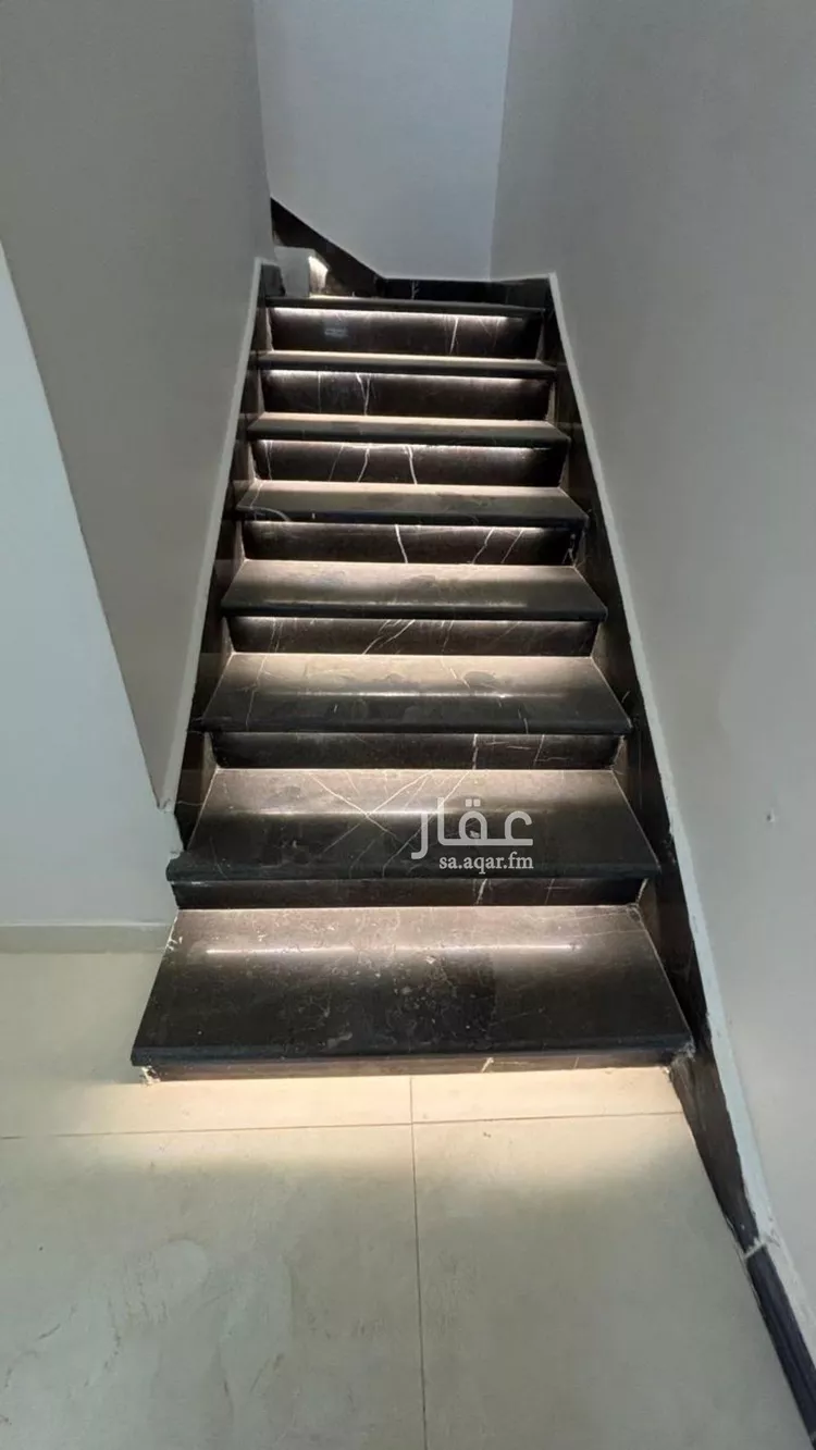 فيلا للبيع في شارع 6768, حي الرمال, مدينة الرياض, منطقة الرياض 14