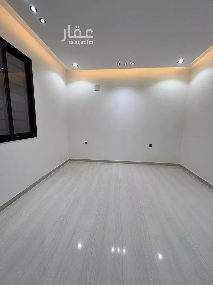 Floor for Sale in Riyadh Al Janadriyah 15