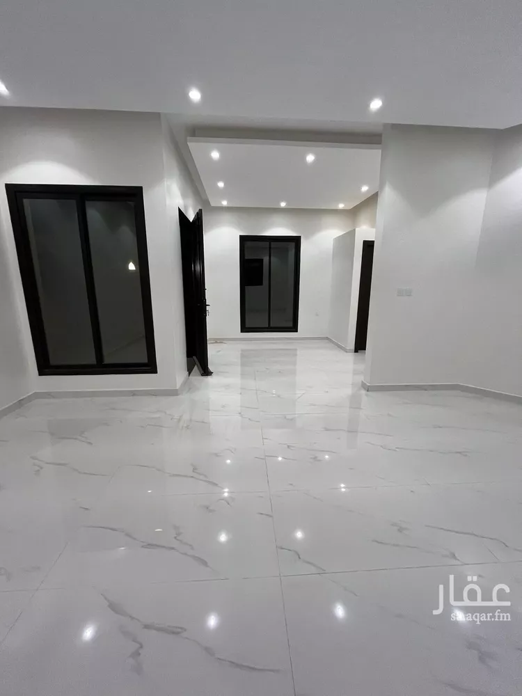 فيلا للبيع في شارع عمر ابن حبيب, حي الجنادرية, مدينة الرياض, منطقة الرياض صورة 5