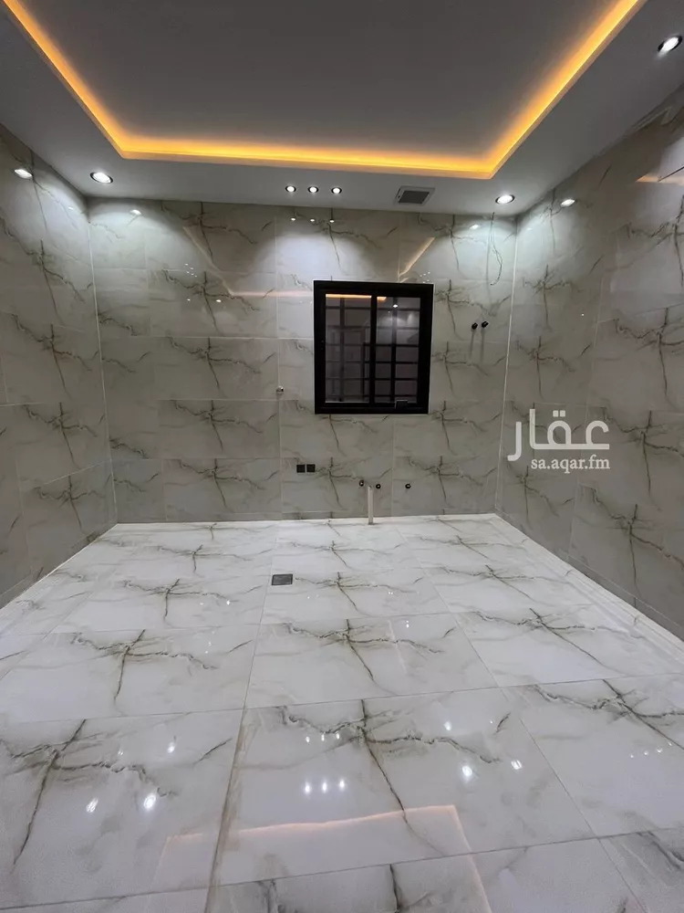 Floor for Sale in Riyadh Al Janadriyah 11