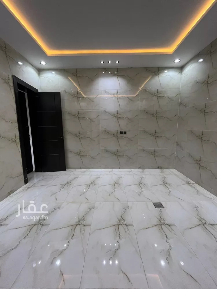 Floor for Sale in Riyadh Al Janadriyah 24