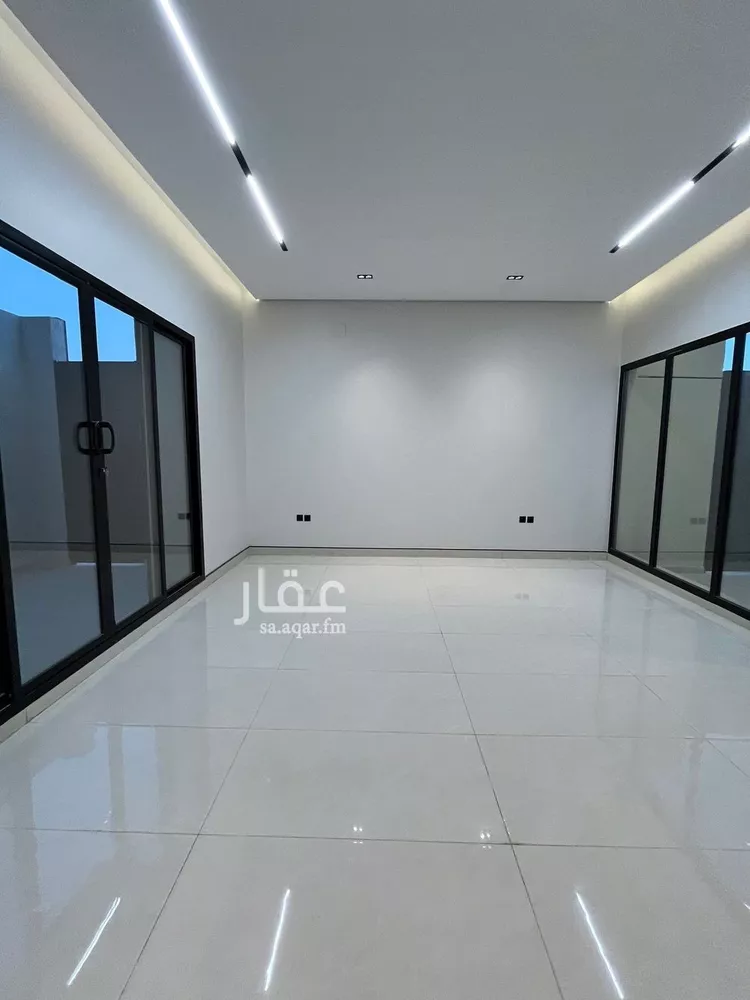 Villa for Sale in Riyadh Al Janadriyah 15