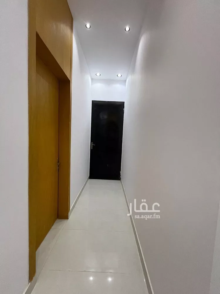 Floor for Sale in Riyadh Al Janadriyah 26