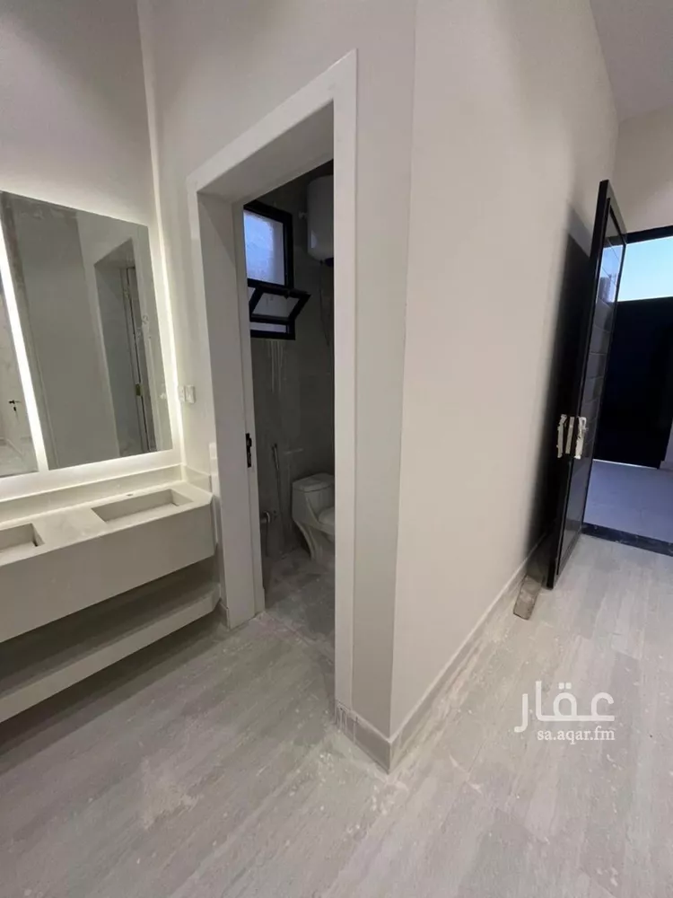 فيلا للبيع في شارع عياض بن خويلد, حي النظيم, مدينة الرياض, منطقة الرياض 8