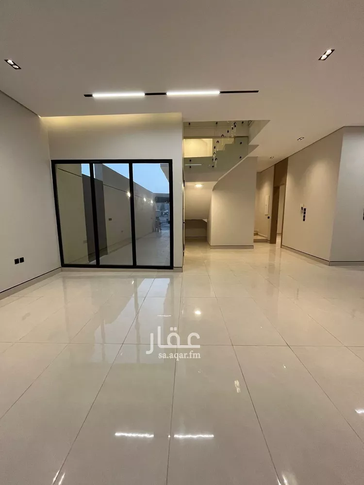 Villa for Sale in Riyadh Al Janadriyah 12