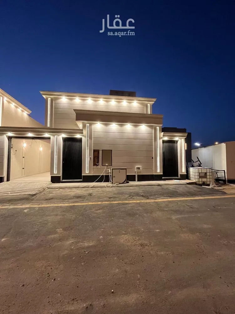 Floor for Sale in Riyadh Al Janadriyah 1 ุตูุฑุฉ
