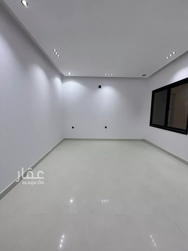 Floor for Sale in Riyadh Al Janadriyah 29