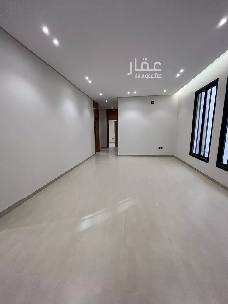 Floor for Sale in Riyadh Al Janadriyah 27
