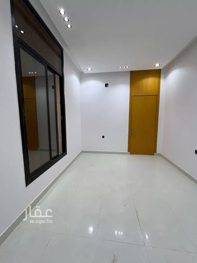 Floor for Sale in Riyadh Al Janadriyah 22