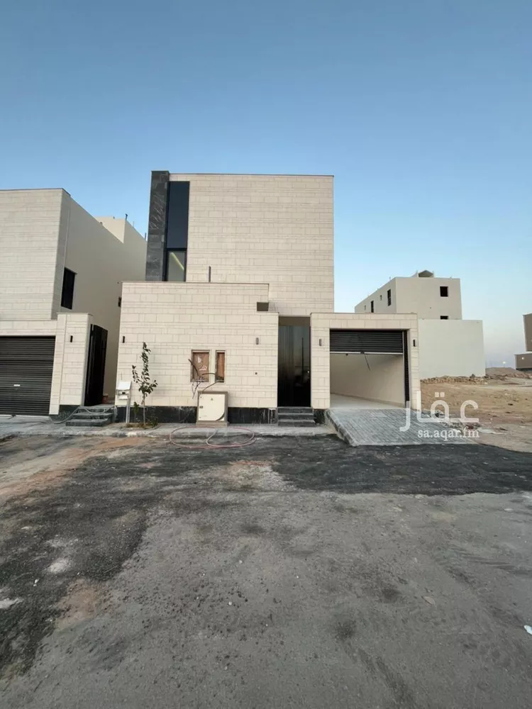 فيلا للبيع في شارع عياض بن خويلد, حي النظيم, مدينة الرياض, منطقة الرياض