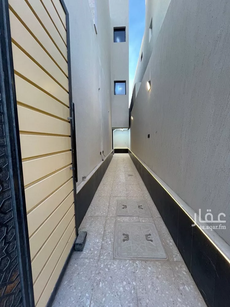 Floor for Sale in Riyadh Al Janadriyah 22