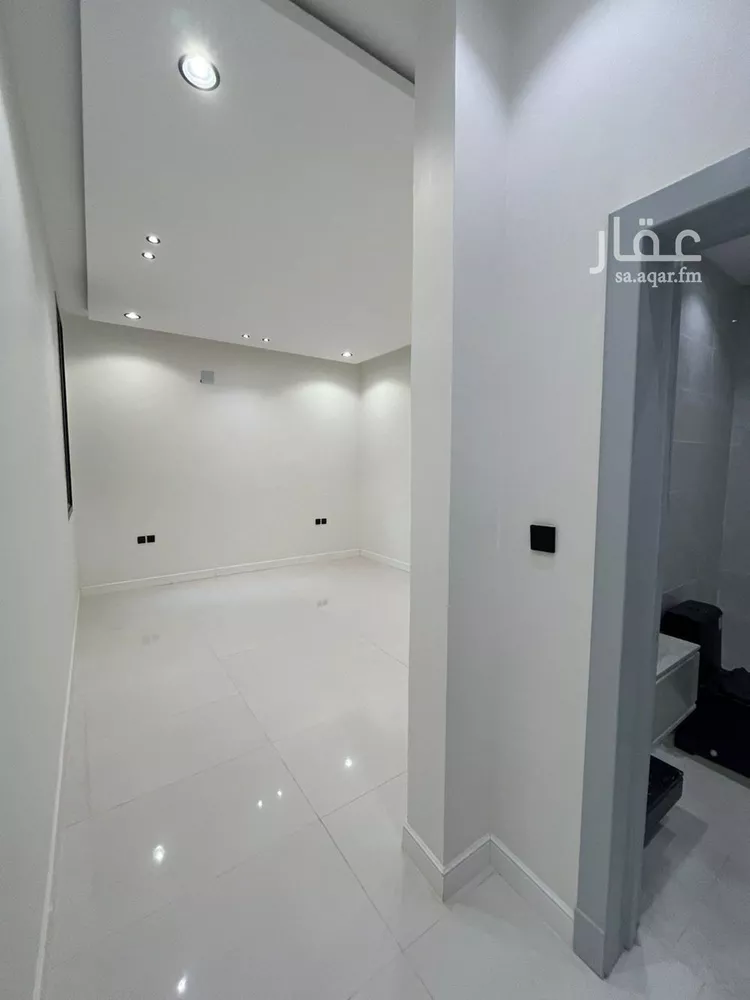 دور للبيع في شارع عبدالله بن عامر بن ربيعة, حي النخبة, مدينة الرياض, منطقة الرياض صورة 5