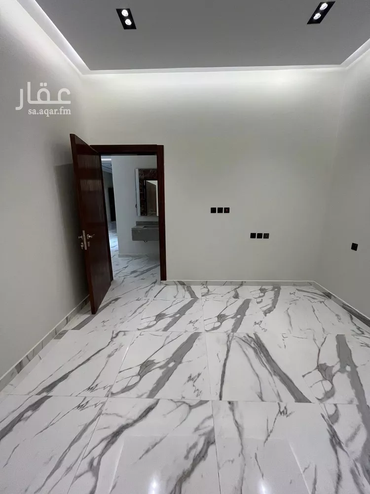 فيلا للبيع في شارع المطلاع, حي الجنادرية, مدينة الرياض, منطقة الرياض 19
