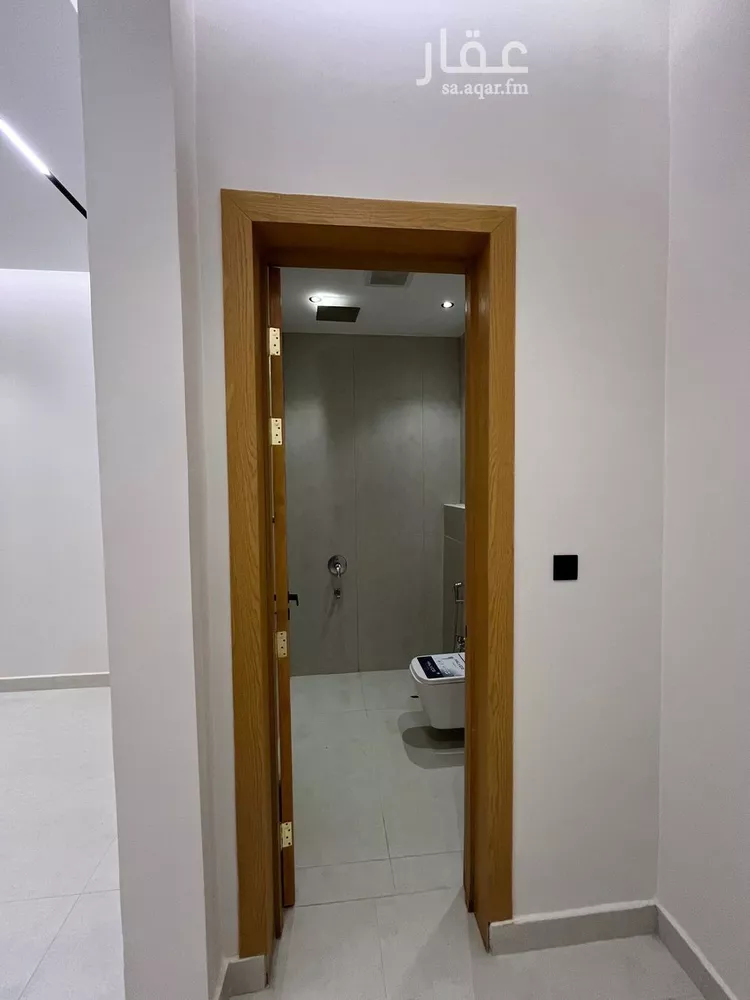 دور للبيع في شارع النخيل, حي النظيم, مدينة الرياض, منطقة الرياض 16