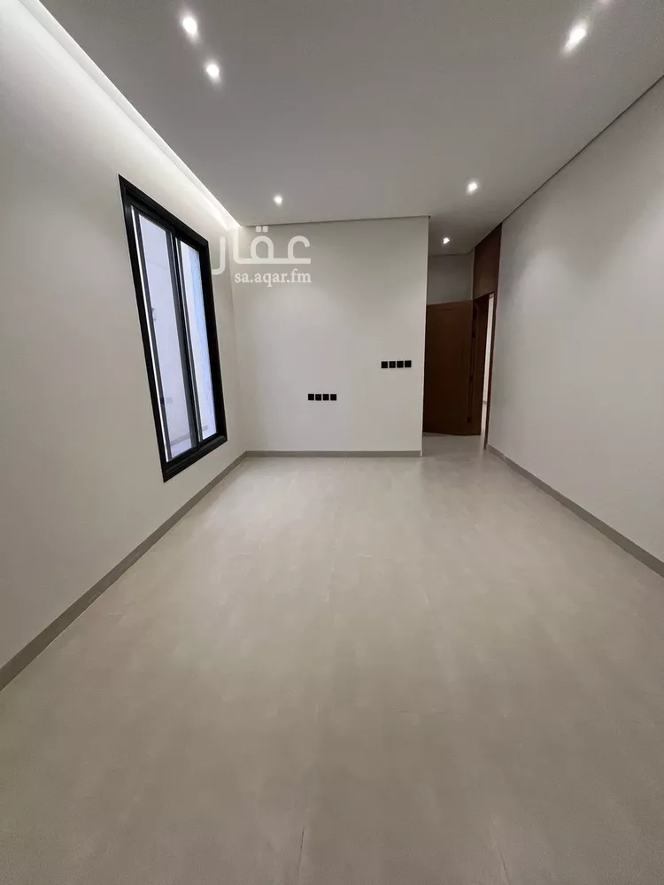 Floor for Sale in Riyadh Al Janadriyah 15
