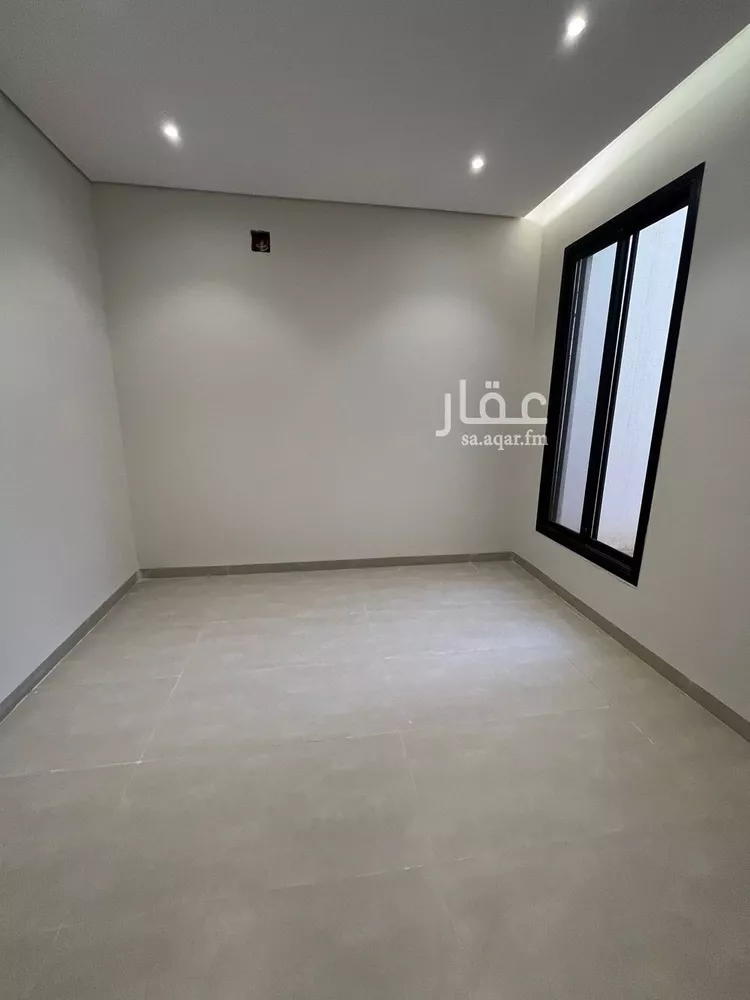Floor for Sale in Riyadh Al Janadriyah 28
