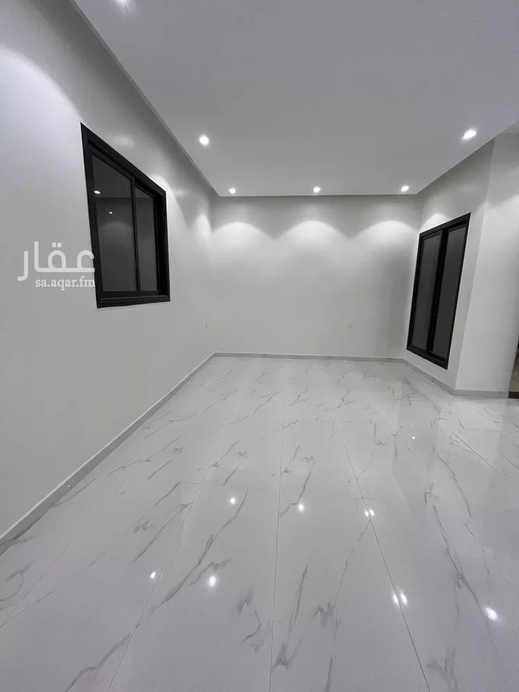 فيلا للبيع في شارع عمر ابن حبيب, حي الجنادرية, مدينة الرياض, منطقة الرياض 8