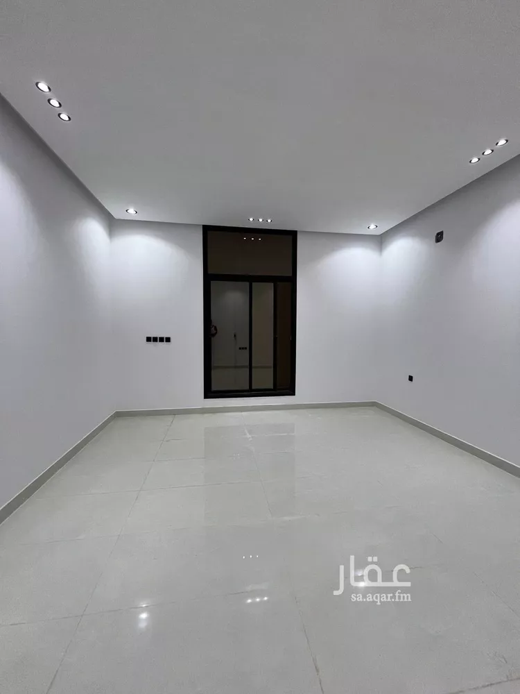 Floor for Sale in Riyadh Al Janadriyah 17