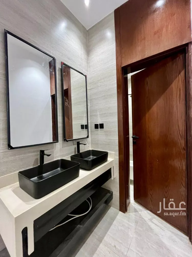 دور للبيع في شارع حسن سلطان العمروي, حي طويق, مدينة الرياض, منطقة الرياض 8
