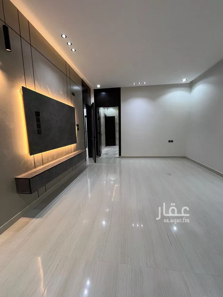 Floor for Sale in Riyadh Al Janadriyah 19