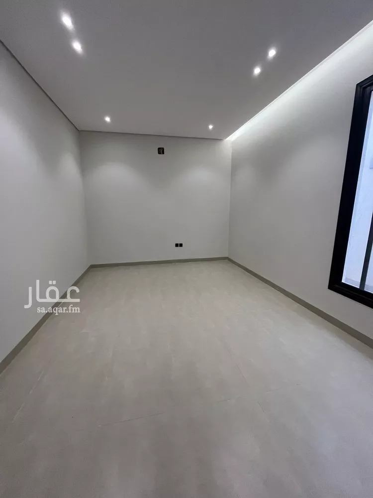 Floor for Sale in Riyadh Al Janadriyah 14