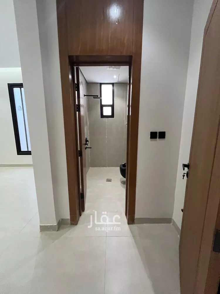 Floor for Sale in Riyadh Al Janadriyah 24