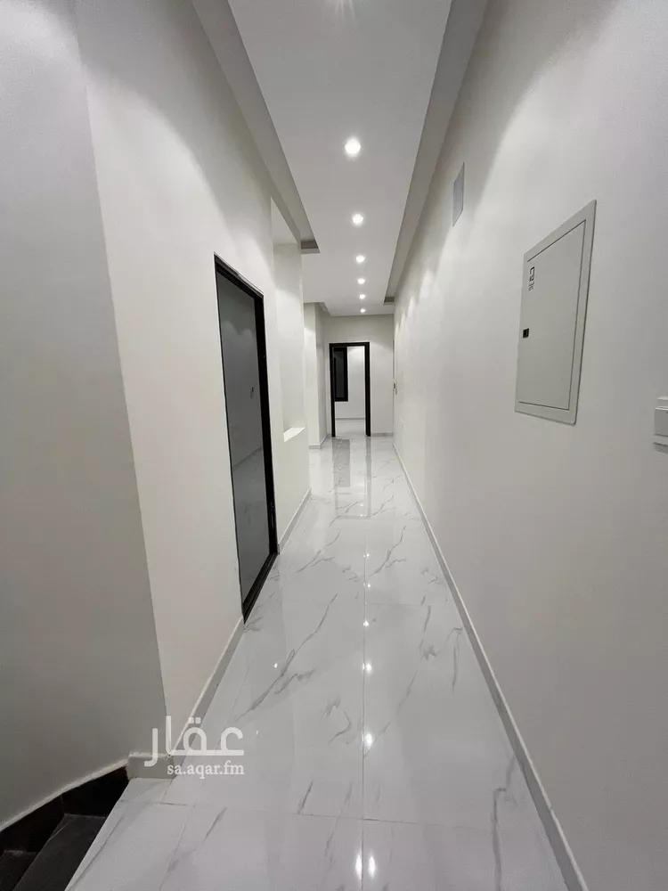 فيلا للبيع في شارع عمر ابن حبيب, حي الجنادرية, مدينة الرياض, منطقة الرياض 20