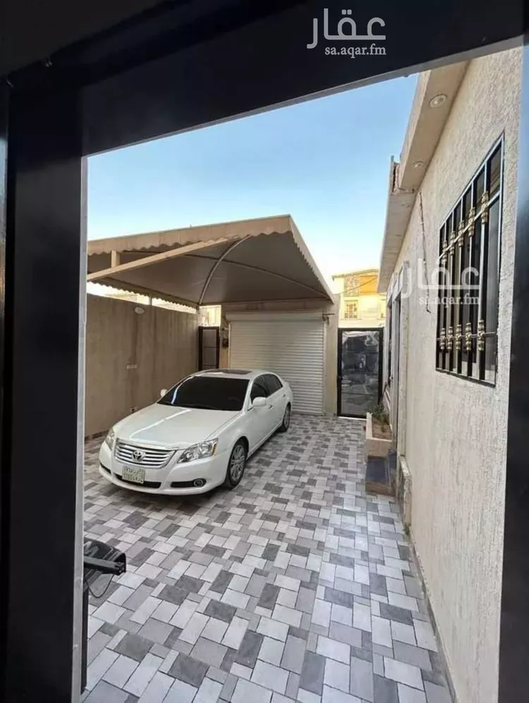 فيلا للإيجار في شارع عبدالخالق بن أبي طاهر, حي عكاظ, مدينة الرياض, منطقة الرياض صورة 3