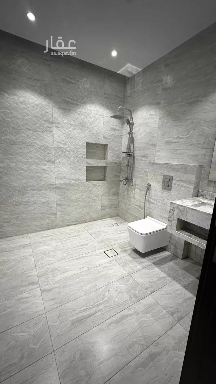 فيلا للبيع في شارع احمد بن حميدان, حي الياقوت, مدينة جدة, منطقة مكة المكرمة صورة 5