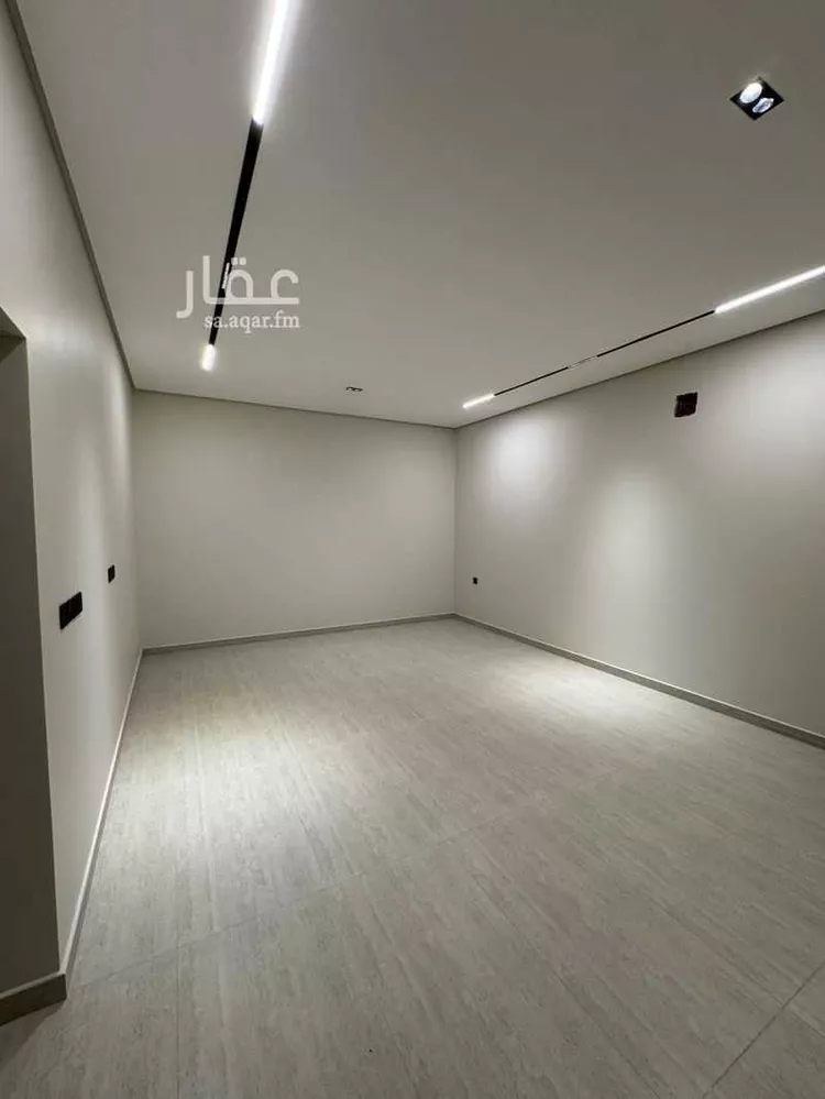 فيلا للبيع في شارع عكاظ, حي الصواري, مدينة الخبر, المنطقة الشرقية صورة 4