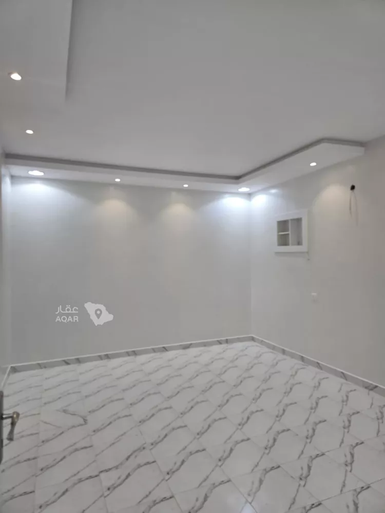 شقة للإيجار في شارع العباس بن حاتم ، حي عكاظ ، الرياض ، منطقة الرياض 4