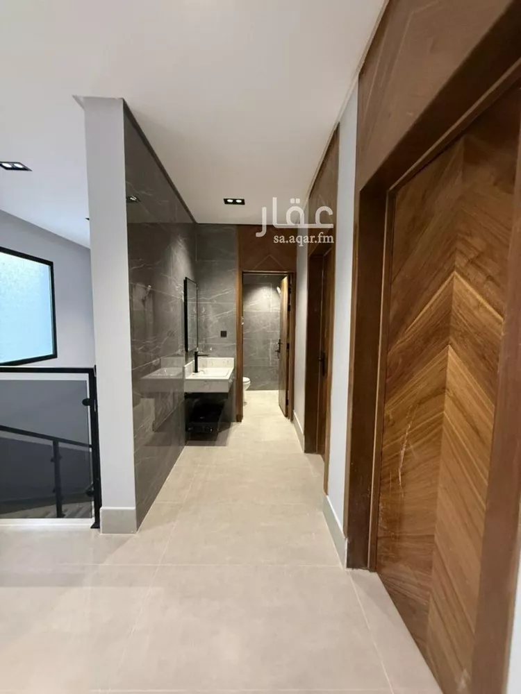 دور للبيع في شارع ابن الطيلسان القرطبي, حي عكاظ, مدينة الرياض, منطقة الرياض صورة 2