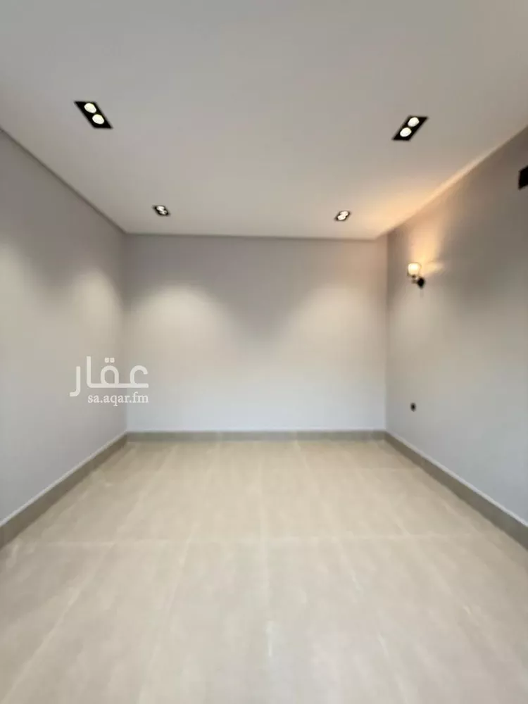 دور للبيع في شارع عبدالله بن حلوان, حي العريجاء الغربي, مدينة الرياض, منطقة الرياض صورة 2