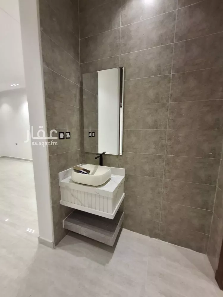 Floor for Sale in Riyadh Al Hazm 9