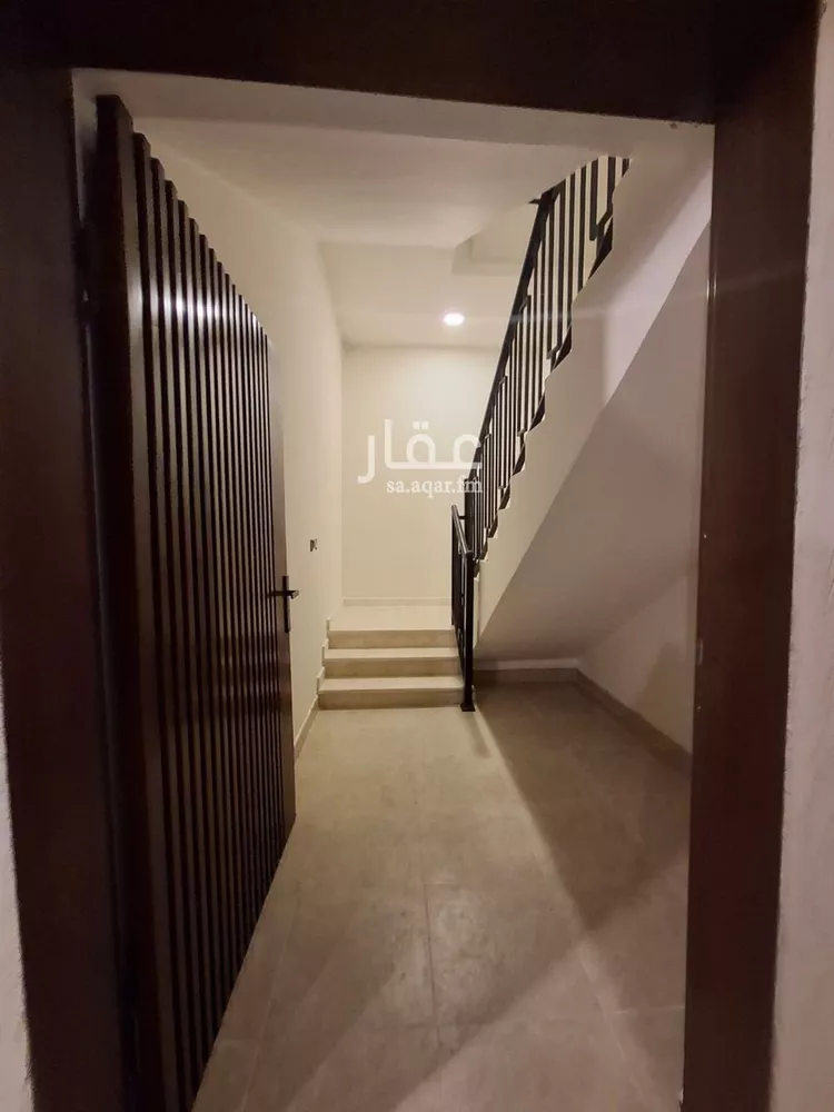 Floor for Sale in Riyadh Al Hazm 15