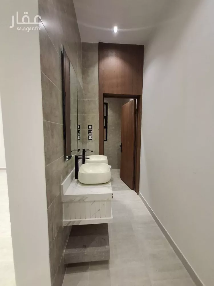 Floor for Sale in Riyadh Al Hazm 12