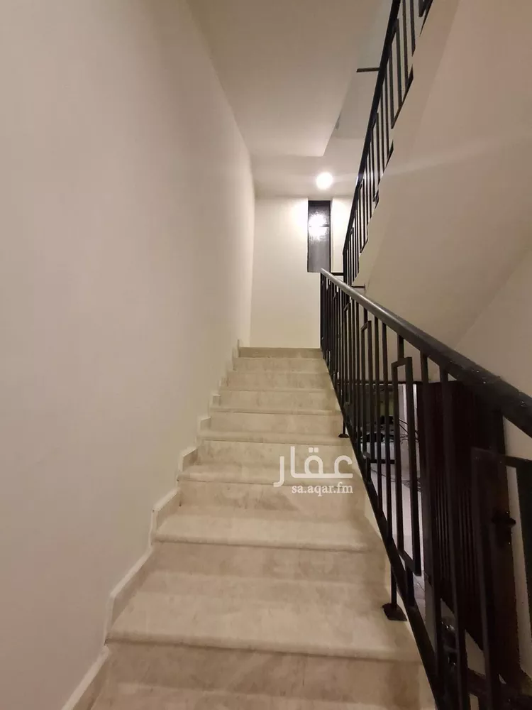 Floor for Sale in Riyadh Al Hazm 6