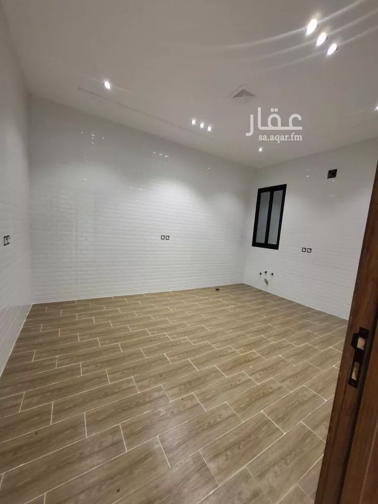 Floor for Sale in Riyadh Al Hazm 14