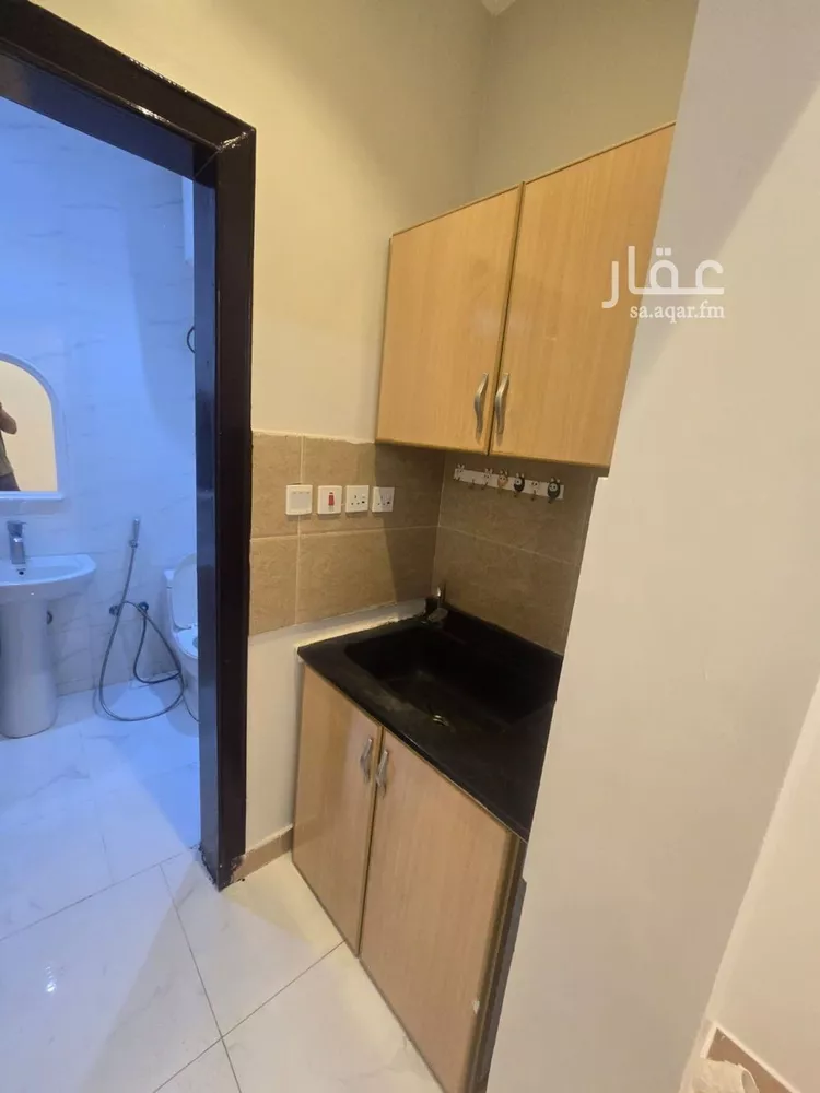 شقة للإيجار في شارع الأمير عبدالله بن سعود بن عبدالله صنيت, حي الصحافة, مدينة الرياض, منطقة الرياض صورة 2