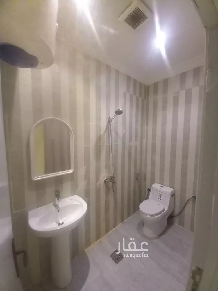 شقة للإيجار في شارع الأمير عبدالله بن سعود بن عبدالله صنيت, حي الصحافة, مدينة الرياض, منطقة الرياض صورة 2