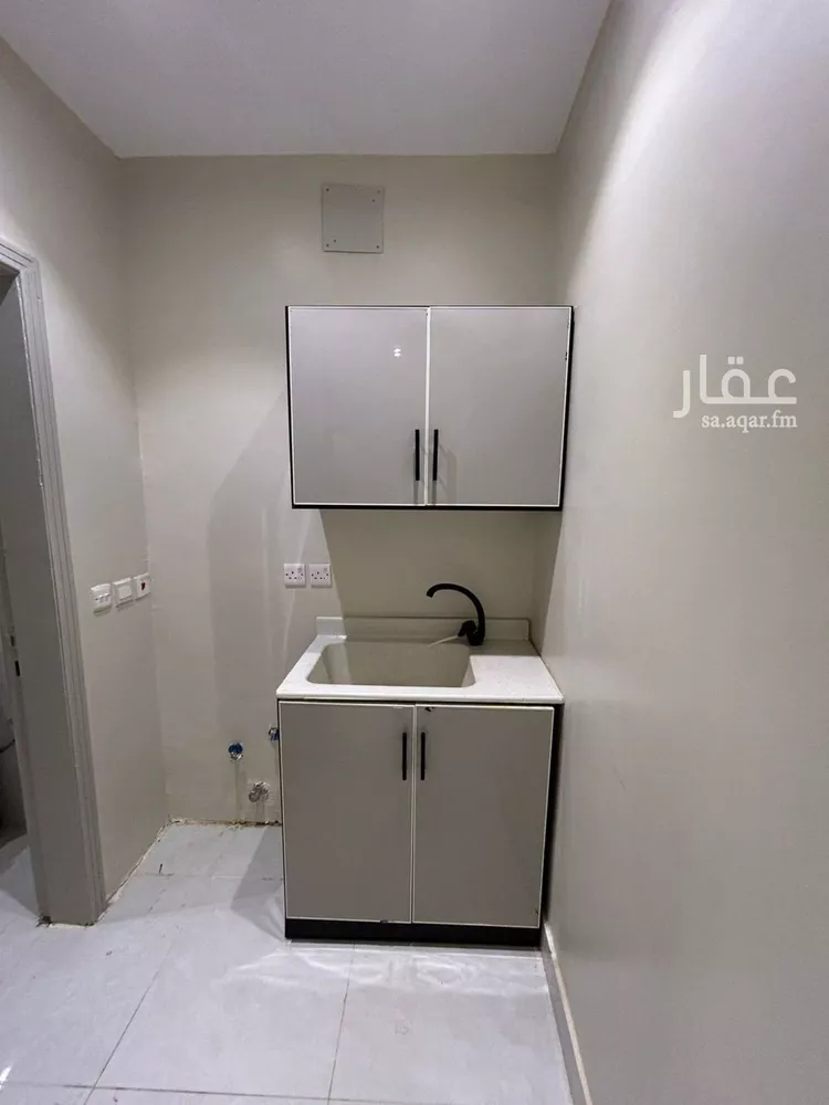 شقة للإيجار في شارع الأمير عبدالله بن سعود بن عبدالله صنيت, حي الصحافة, مدينة الرياض, منطقة الرياض صورة 2