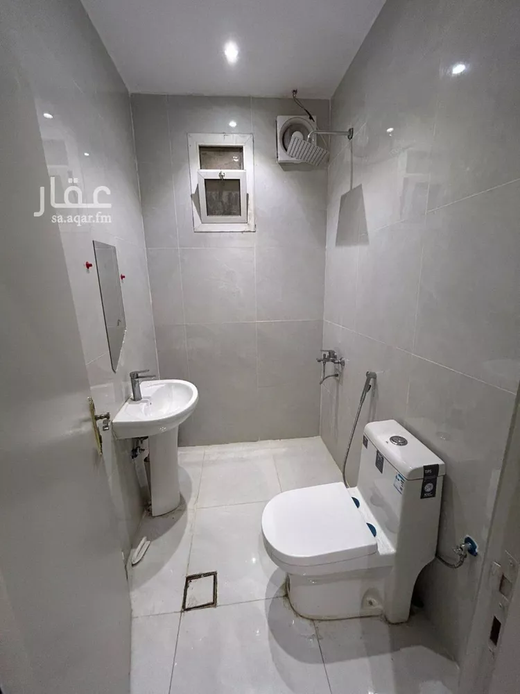شقة للإيجار في شارع الأمير عبدالله بن سعود بن عبدالله صنيت, حي الصحافة, مدينة الرياض, منطقة الرياض صورة 3