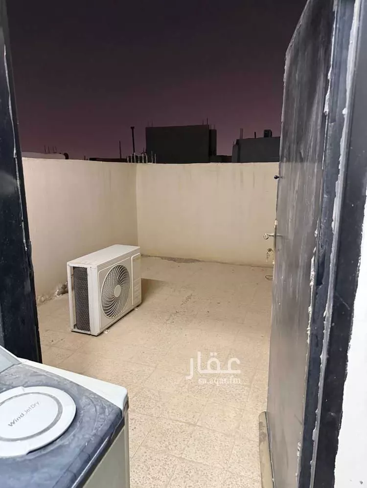 فيلا للإيجار في شارع رقم 9 ، حي العزيزية ، الرياض ، منطقة الرياض صورة 4