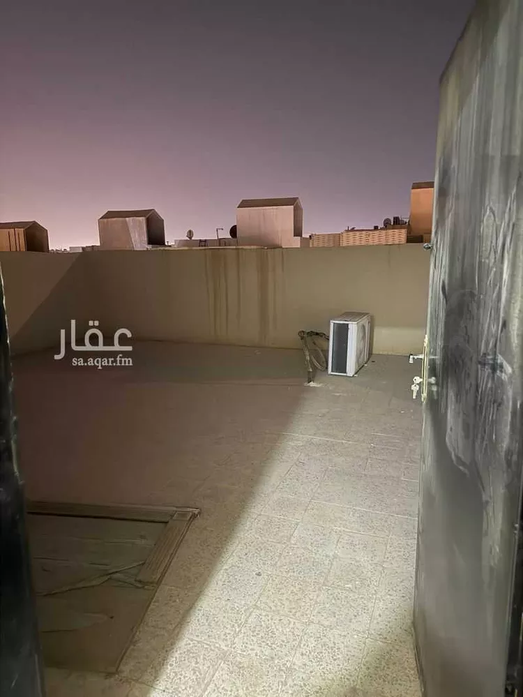 فيلا للإيجار في شارع رقم 9 ، حي العزيزية ، الرياض ، منطقة الرياض صورة 2